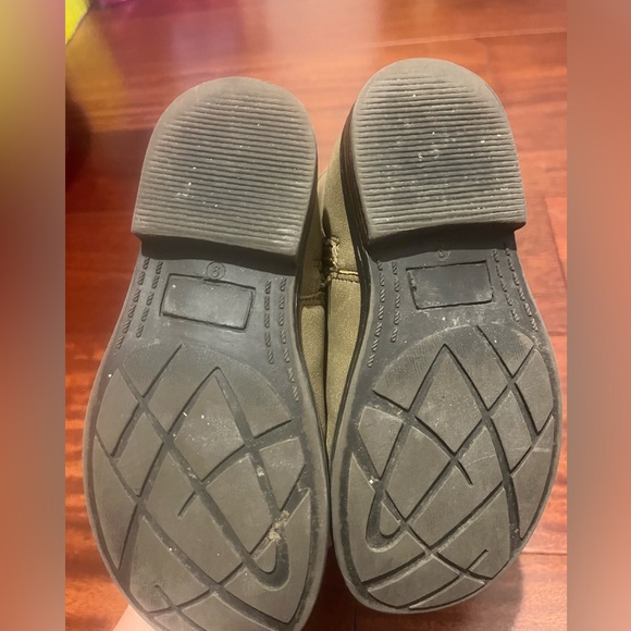 Girls boots - Picture 2 of 2